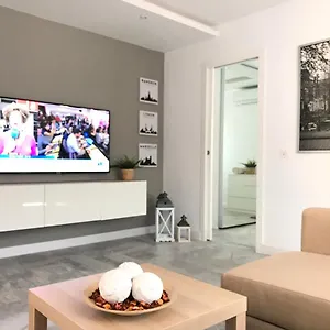 https://luxury-loft-malaga-torremolinos-sol.es-andalucia.com